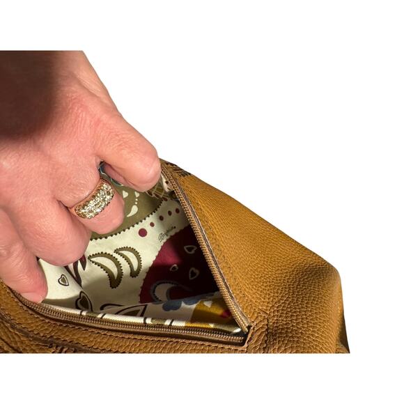 Brighton shoulderbag in tan pebble leather - Picture 6 of 9